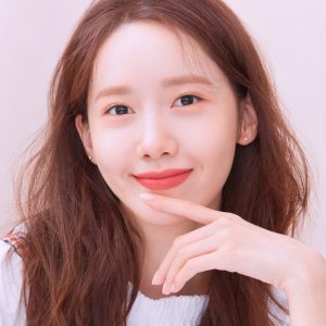 Cấu trúc môi cũng ảnh hưởng phần nào đến việc chọn màu sau phun