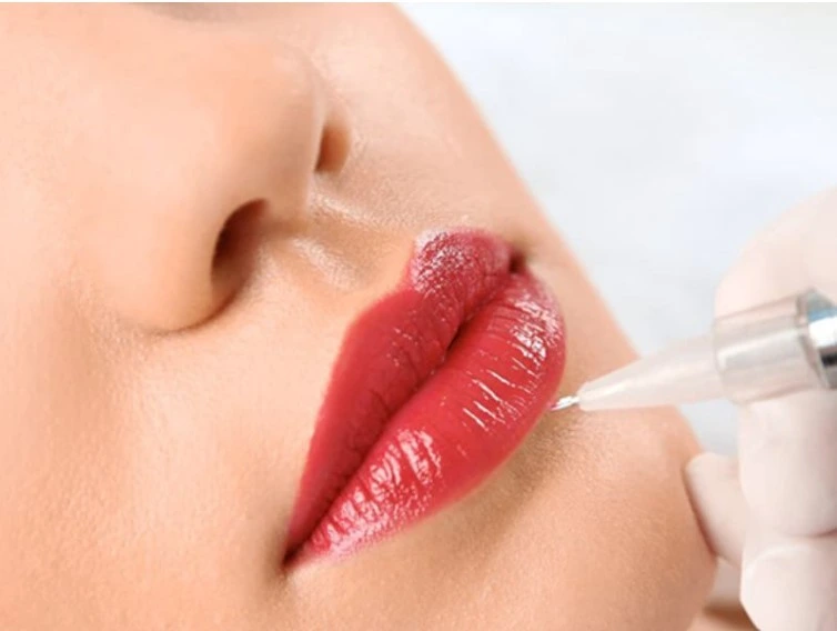 Màu môi có sự thay đổi rõ rệt khi bước qua giai đoạn ổn định hoàn toàn sau 1–2 tháng