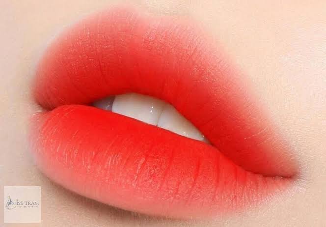 Nên dựa vào tone da để chọn sắc môi collagen phù hợp