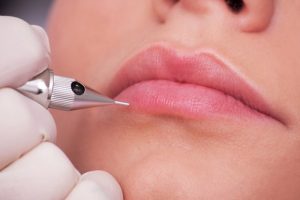 Diện mạo rạng rỡ, sang trọng trước và sau khi trải nghiệm công nghệ phun môi Lipstick