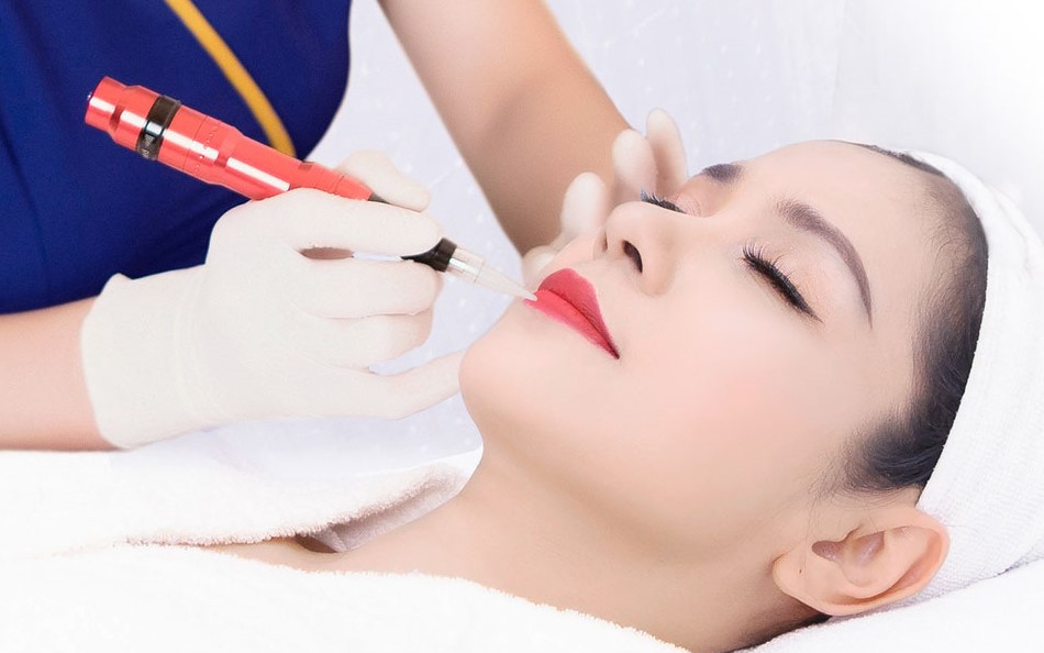 Phun môi đúng kỹ thuật sẽ duy trì lâu dài