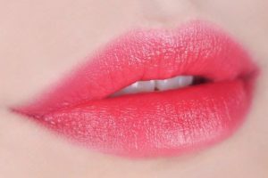 Cần chuẩn bị kỹ càng trước phun môi để đảm bảo môi lên màu đẹp như ý