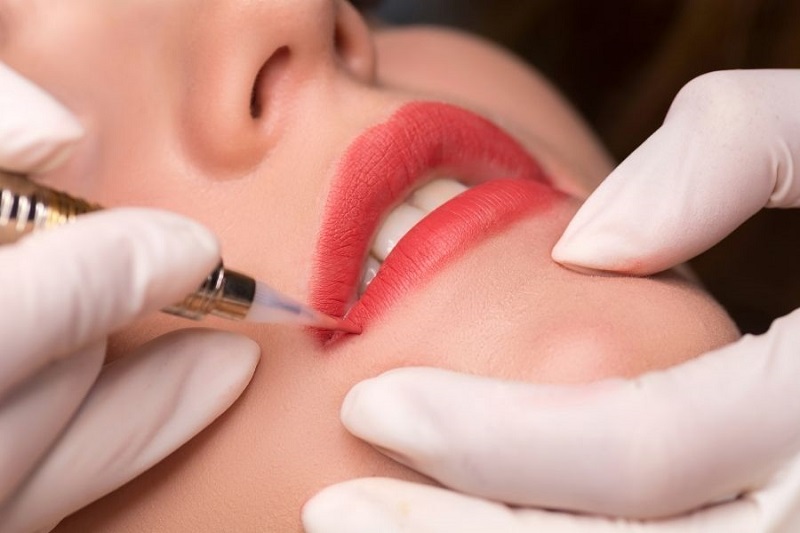 Hiệu ứng màu sắc sắc nét, mịn mượt chuẩn son môi sau khi thực hiện phun môi Lipstick